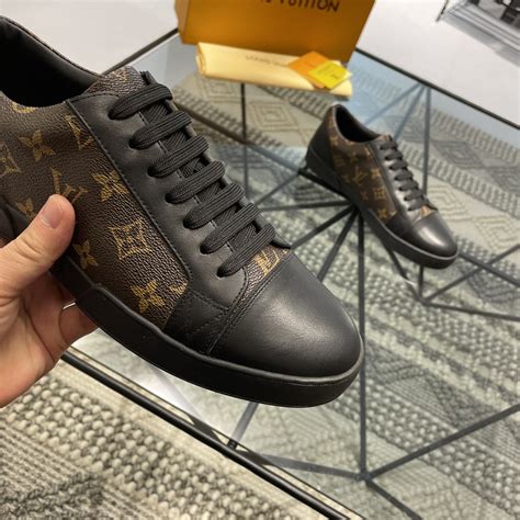 cheap Louis Vuitton men sneakers